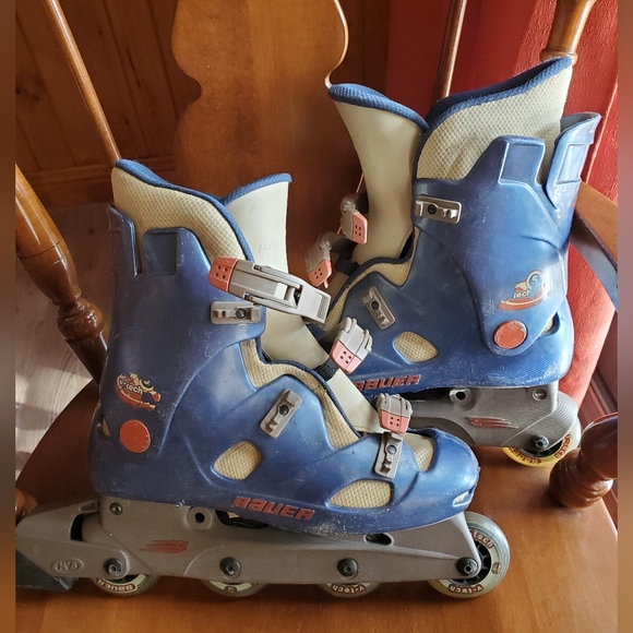 Bauer Roller Blades with Fox Knee/Shin Guards Bundleππ - Picture 2 of 8